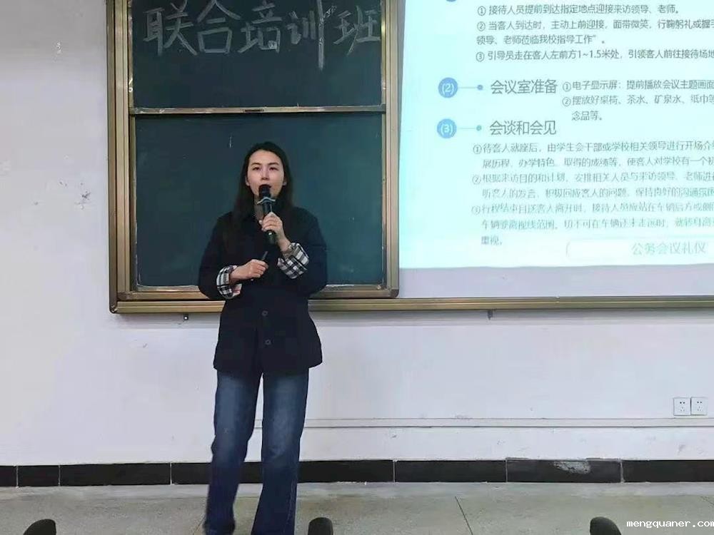 40f93b10a1d64c2b8cf8fadd2763c5da.jpg